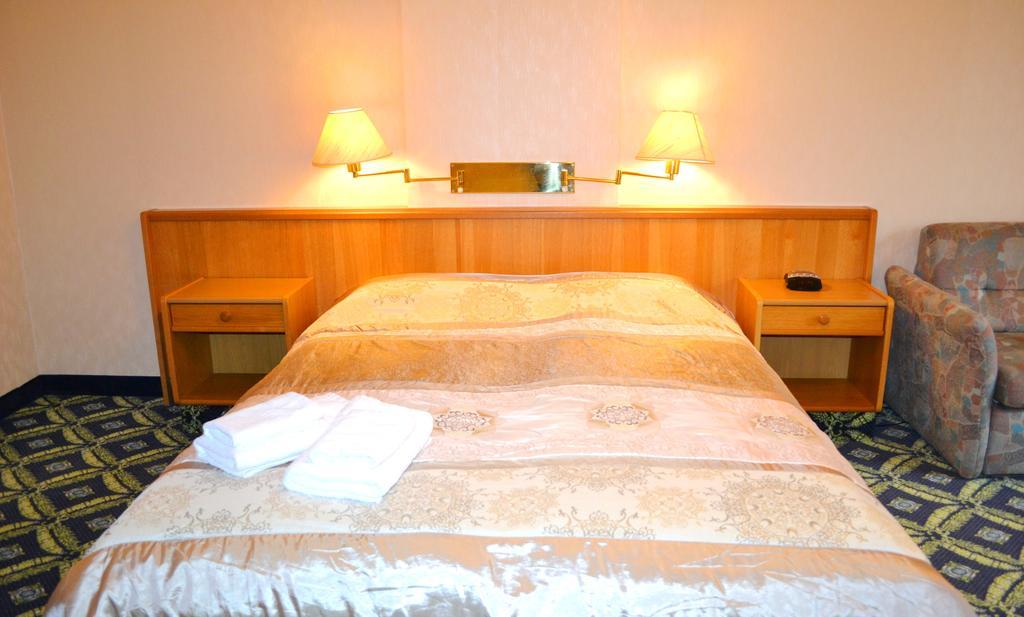 Hotel Zum Goldenen Hirsch Sankt Kilian Chambre photo